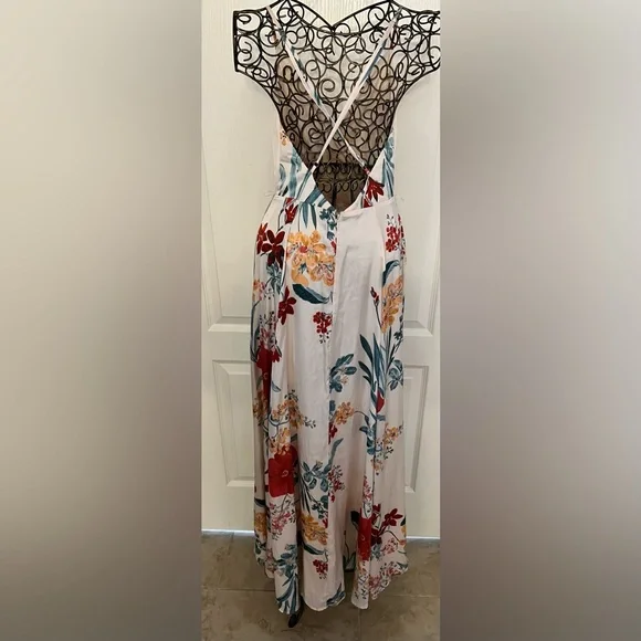 Lulu's White Floral Maxi Dress - Picture 2 of 8